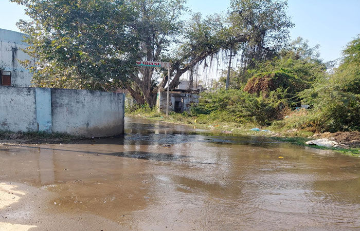 લીલેજપુર વટવા નાકા પાસેનો વળાંક વાહનચાલકો માટે 'ડેન્જર ઝોન'