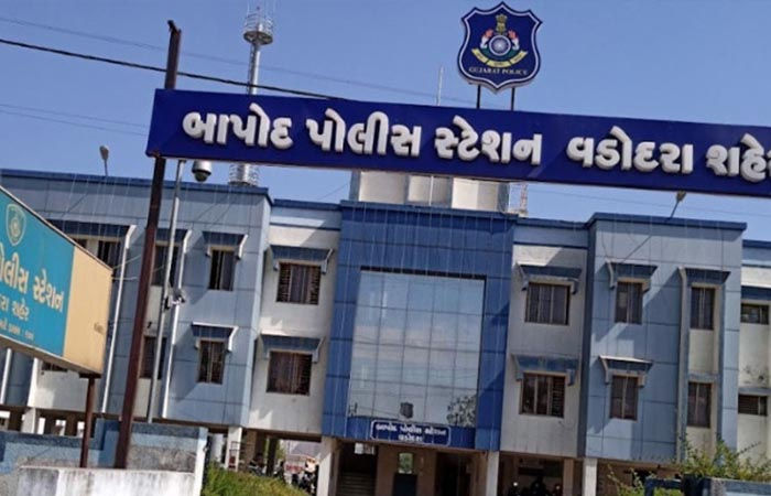 સસ્તામાં અનાજ અપાવવાનું કહ્યું વૃદ્ધાની બંગડીઓ ઉતારી બે ગઠીયા ફરાર