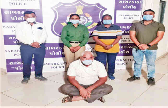 દેરોલ ગામેથી ઠગાઇ કેસનો આરોપી પકડાયો : પાંચ ગુનાના ભેદ ઉકેલાયા