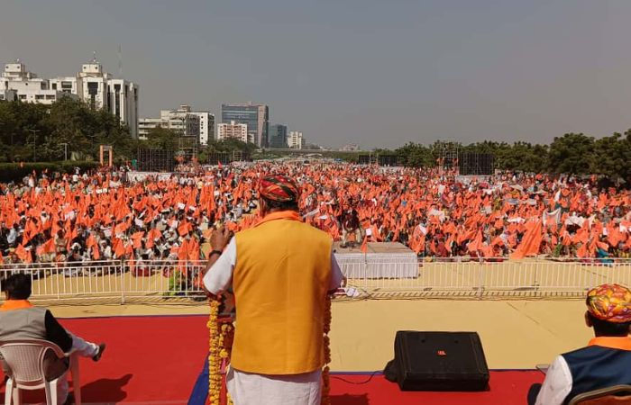 Massive crowd of workers turn up for ‘Shramik Aakrosh Rally’ at Sabarmati Riverfront