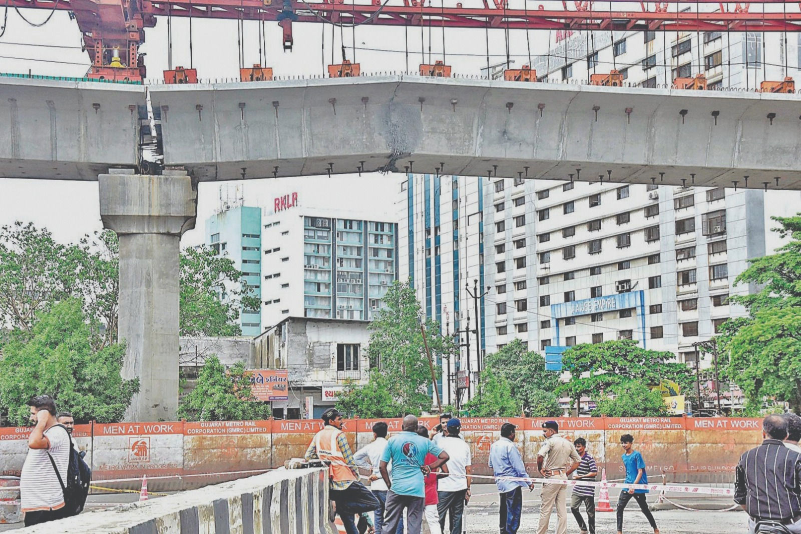 Concrete cracks cause in-progress Surat Metro bridge to bend
