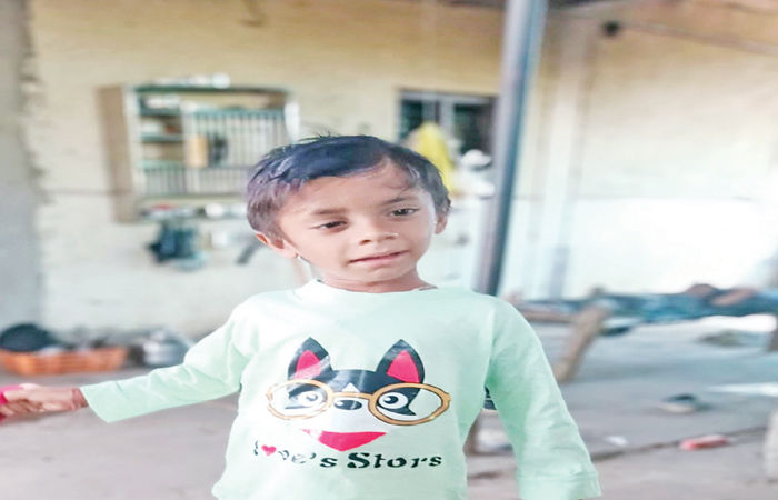 ટ્રકે કારને ટક્કર મારતા બાળકનું મોત, અન્યને ગંભીર ઈજાગ્રસ્ત