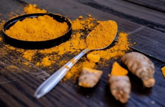 AMC raid exposes adulterated turmeric and cashew stock worth nearly ₹10 lakh