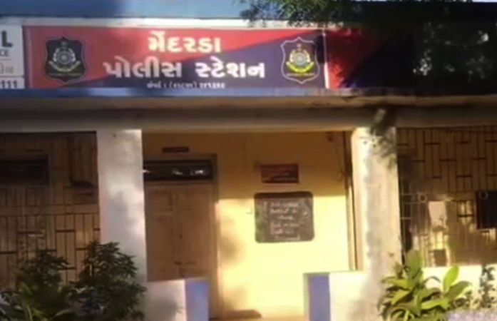જૂનાગઢના મેંદરડામાં જાતિગત ભેદભાવ રાખી યુવક સાથે અત્યાચાર, 6 સામે એટ્રોસિટીની ફરિયાદ