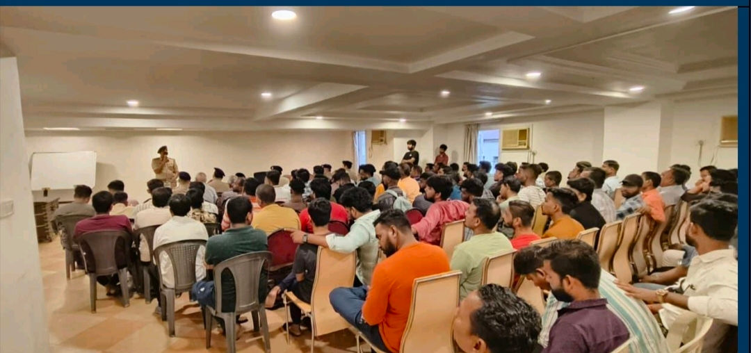 ગણેશોત્સવ પૂર્વે પોલીસ અને આયોજકોની મીટિંગઃ DJ ની મંજૂરી,ટ્રાફિક,સ્વચ્છતા,ભીડ માટે મેનેજમેન્ટ કરવું પડશે