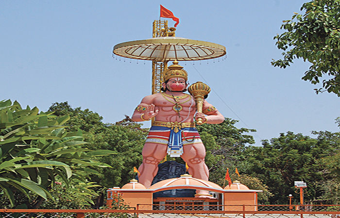 નાસે રોગ હરે સબ પીરા, જપત નિરંતર હનુમત બીરા