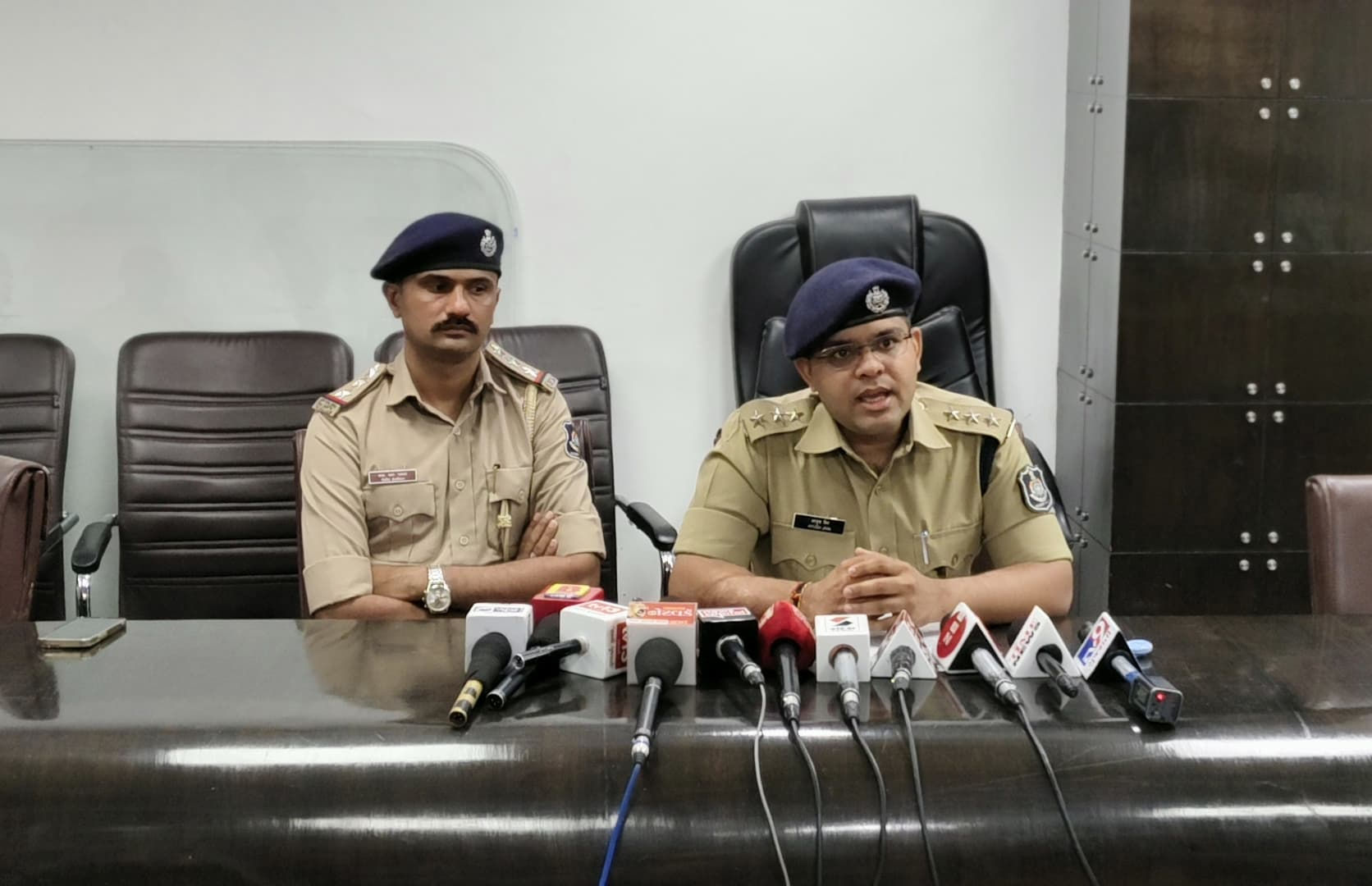 Hybrid drugs worth ₹2.38 cr seized in Gandhinagar, two held
