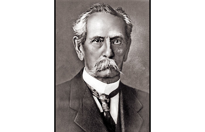 Inventor of the Gasoline Engine: Karl Benz
