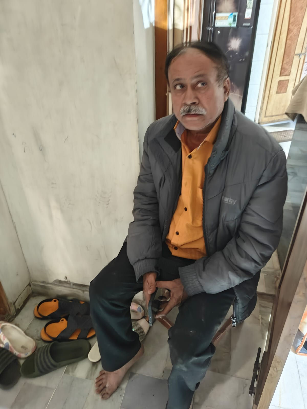 ફાયર વિભાગે સતર્કતા વાપરી, ઉર્વશી ફલેટની લિફટમાં ફસાયેલા વૃધ્ધને બહાર કાઢયા
