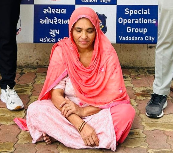 એજ્યુકેશન હબ વિદ્યાનગરમાં  પકડાયેલા  63 લાખના ડ્રગ્સ પ્રકરણમાં વડોદરાની ઝરીના ઝડપાઇ