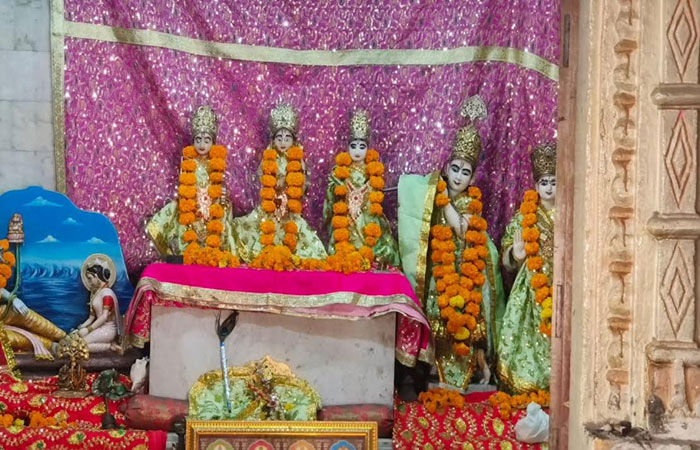 સૌરાષ્ટ્રમાં ગ્રહણની અસર નહીં હોવાની માન્યતા સાથે અનેક મંદિરો ખુલ્લા રહ્યા