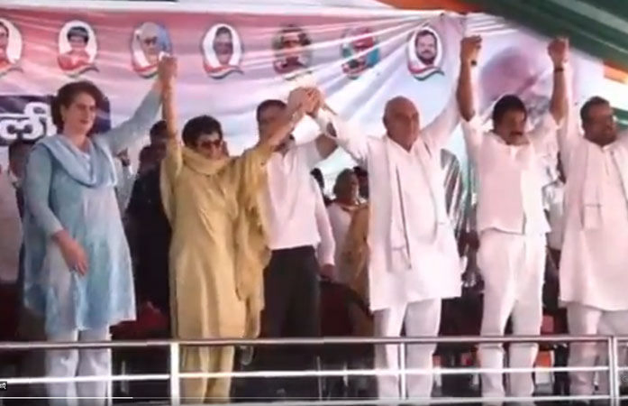 VIDEO: હરિયાણા કોંગ્રેસમાં જૂથવાદ ખતમ! કુમારી શૈલજા અને ભૂપેન્દ્ર હુડ્ડાએ હાથ મિલાવ્યા
