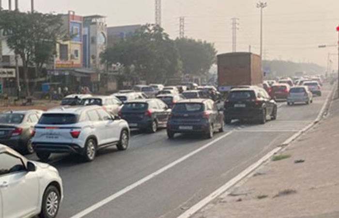 AMC to implement parking policy in city, will survey areas facing traffic woes