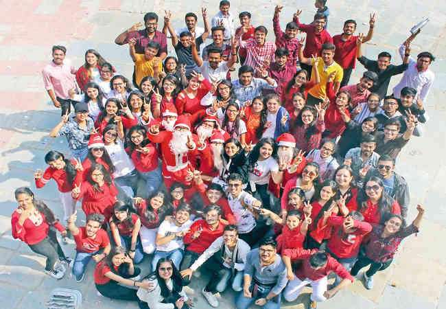 SMPICના 45 સ્ટુડન્ટે એક મહિનાની પોકેટમનીનો ઉપયોગ ચેરિટી માટે કર્યો
