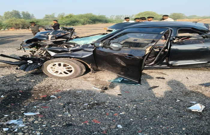 ચોટીલા પાસે પીક-અપ વાને કારને ટક્કર મારતાં 2નાં મોત, 3 ગંભીર