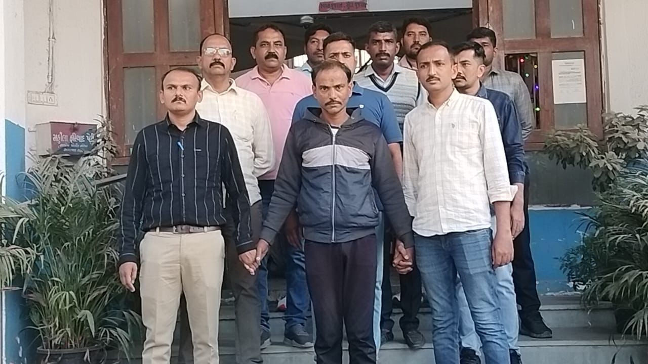 Tantric dies in police custody in Ahmedabad after 'confession' of 12 murders