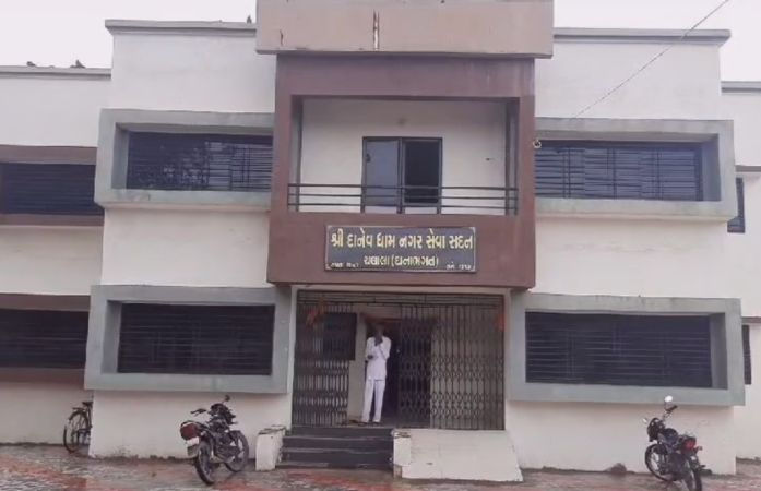 અમરેલીમાં ભાજપમાં ભૂકંપ: ચલાલા ન.પા.માં તમામ 24માંથી 20 સભ્યો પ્રમુખ અને ઉપપ્રમુખ સામે લાવ્યા અવિશ્વાસ દરખાસ્ત