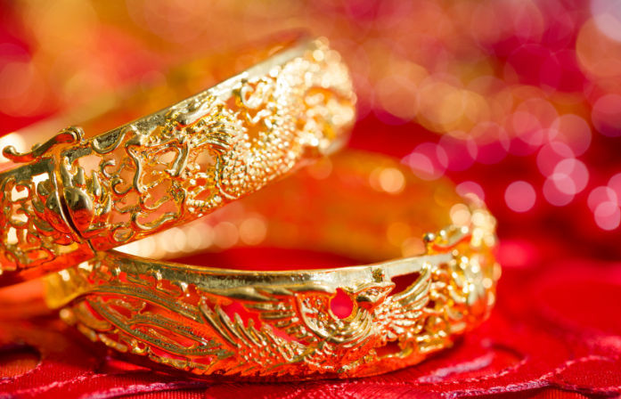 Woman steals gold bangles worth ₹2.5 lakh from jewellery shop in Kagadapith, Ahmedabad
