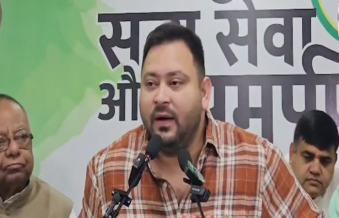 VIDEO: 'ગુજરાત ભાજપના નેતા બિહારમાં મતદાર...' તેજસ્વી યાદવના ચૂંટણી પંચ સામે ગંભીર આરોપ