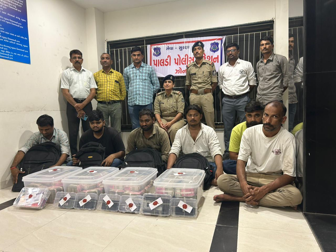 23 કરોડનું ટ્રાન્ઝેક્શન, રૂ.3 કરોડ રોકડા ઝડપાયા... અમદાવાદમાં ઝડપાઈ ઇન્ટરનેશનલ સાયબર ફ્રોડ કરતી ગેંગ