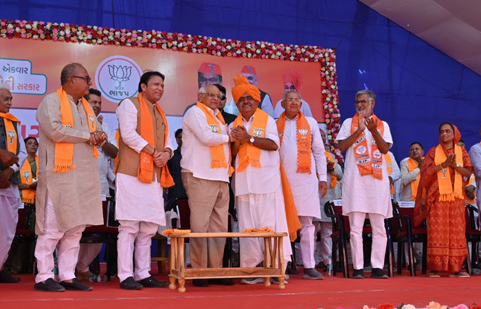 રૂપાલા વિવાદ વચ્ચે દિગ્ગજ રાજપૂત નેતા ભાજપમાં જોડાયા, મુખ્યમંત્રીની હાજરીમાં કર્યા કેસરિયા