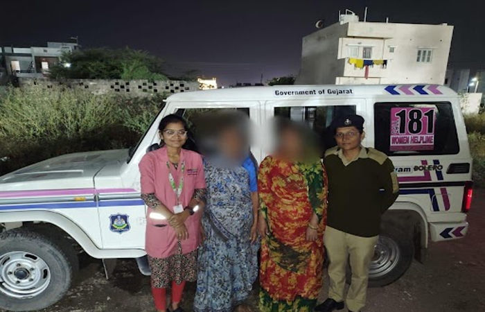 શારીરિક અશક્ત વૃદ્ધાનો પરિવાર સાથે મેળાપ કરાવતી જામનગરની 181 અભયમ ટીમ