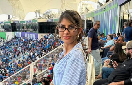 Hardik Pandya’s rumoured girlfriend spotted in MI’s victory parade at Wankhede