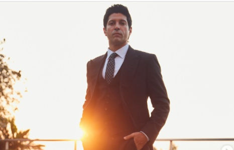 Farhan Akhtar’s production house seeks ₹40 cr  from Ranveer over Don 3 exit: Reports