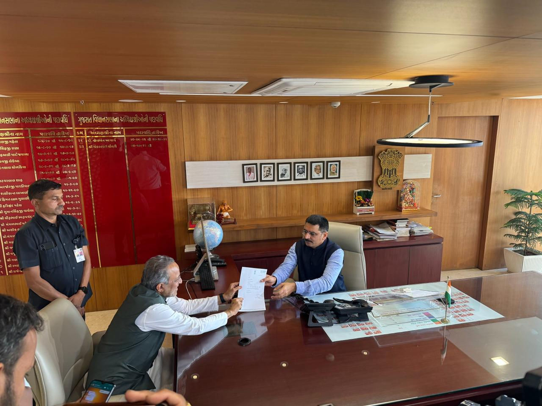 Congress Porbandar MLA Arjun Modhwadia steps down from all his posts