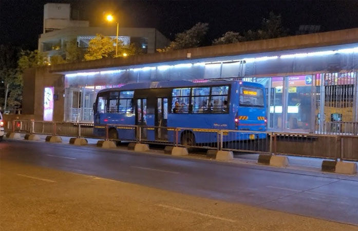 અમદાવાદમાં BRTS બસમાં મફત મુસાફરીની વયમર્યાદામાં કરાયો ઘટાડો, હવે 65 વર્ષ બાદ વિનામૂલ્યે ફરી શકશો