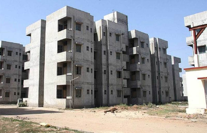 સુભાષનગરની આવાસ યોજનામાં 46 મકાનને મહાપાલિકાએ સીલ માર્યા