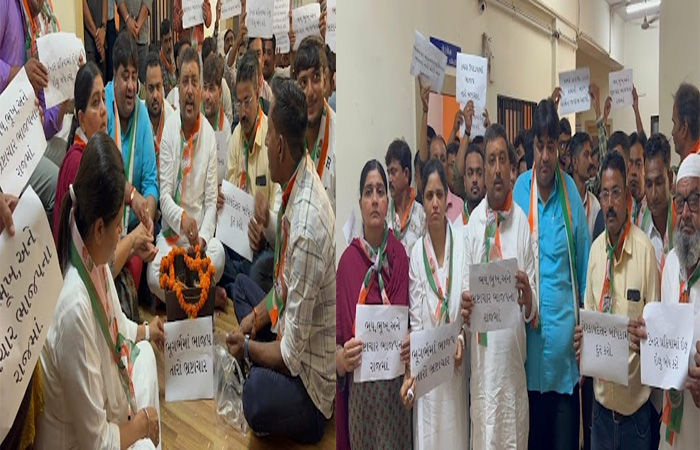 જામનગરમાં કોંગ્રેસનો પાલિકા કચેરીમાં નવતર વિરોધ : ભાજપના રાજમાં ભ્રષ્ટાચાર નાબૂદ કરવા માટે હવન કરી આહુતી આપી