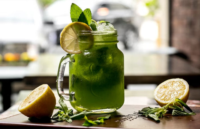 Iced Green Tea: ગરમીમાંથી રાહત અપાવવા ઉપરાંત વજન ઘટાડવામાં પણ મદદ કરે છે આ ડ્રિન્ક