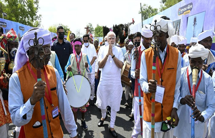 મુખ્યમંત્રીના ટેન્યોરમાં મેં 5 લાખની આદિવાસી જનમેદની જોઇ નથી, મને ગર્વ છે: મોદી