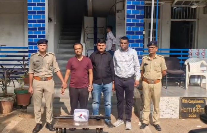 અમદાવાદઃ ઘર કંકાસમાં ફાયરિંગ કરનારો શખસ ઝડપાયો, નશામાં સસરાના ઘર બહાર તોફાન મચાવ્યું હતું