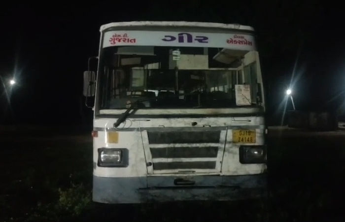 અમરેલી: 'સલામત સવારી' ST બસની અડફેટે દંપતી આવ્યું, મહિલાનું કમકમાટીભર્યું મોત