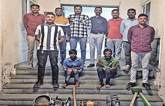 ઘરફોડ ચોરી કરનાર 2 શખ્સ સચાણા ગામ પાસેથી ઝડપાયા