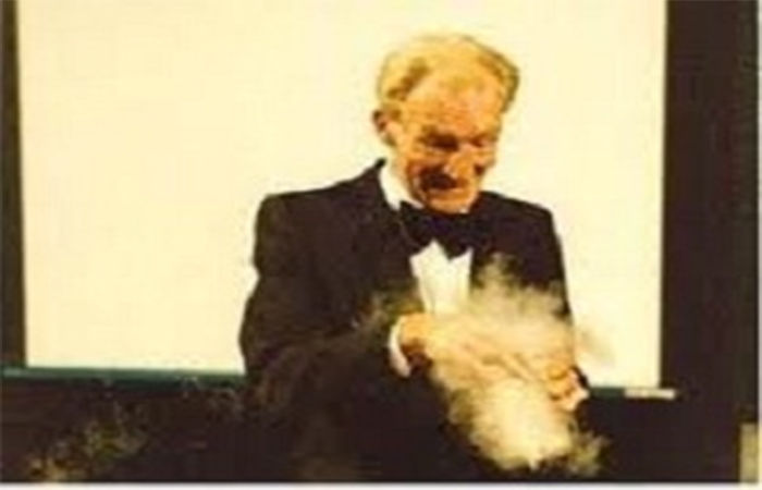Discoverer of Acetylene Edmund Davy