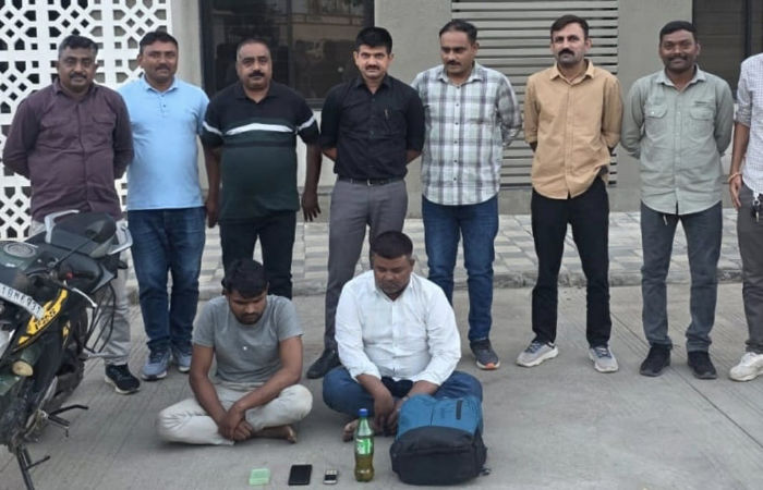 ધારીના ત્રંબકપુરમાં મહિલાના ચેઈનની ચીલઝડપ કરનારા બે બિહારી  ઝડપાયા