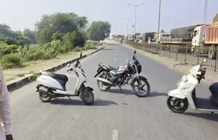 સલામતીના કારણોસર હાઇવે પર તરસાલીથી જાંબુઆ વચ્ચે વાહનો આડા મૂકીને સ્થાનિકોનો વિરોધ