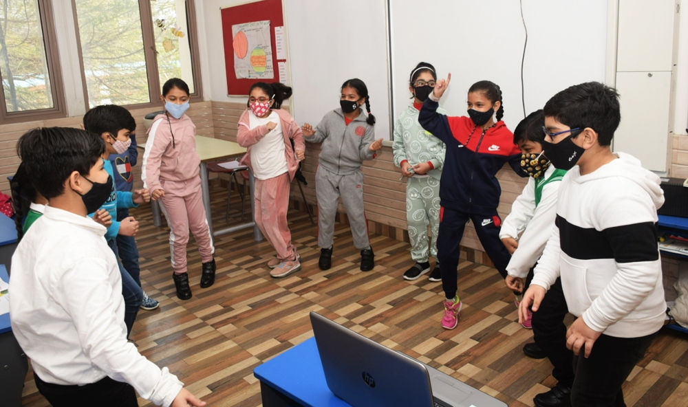 Gujarat HC dismisses pleas challenging age limit for school admission