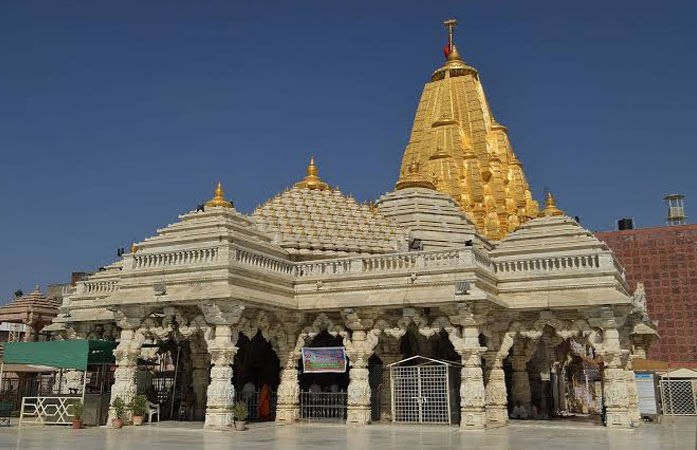ભાદરવી પૂનમનો મેળો પૂર્ણ થતા આજે પ્રક્ષાલન વિધિ, અંબાજી મંદિરની નદીઓના નીરથી સાફ-સફાઈ કરાઈ