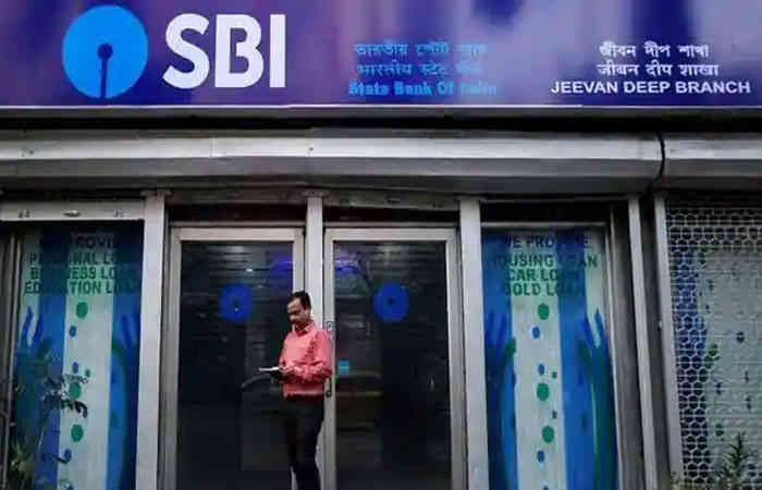 SBIની ભરતીમાં સ્થાનિકોને તક આપવાની માંગ સાથે આવેદન પત્ર