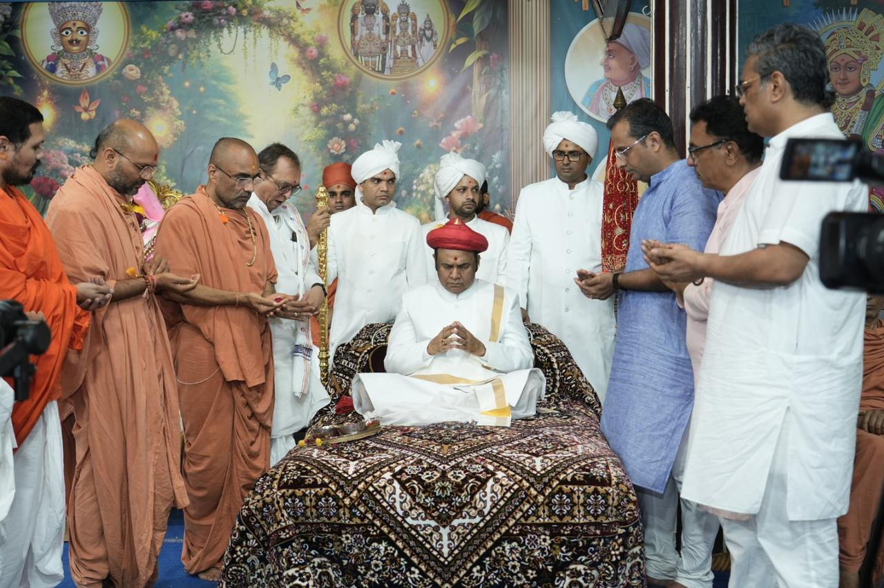 સ્વામિનારાયણ સંપ્રદાયની રાજધાની ગણાતા વડતાલધામ સ્વામિનારાયણ મંદિરમાં ગુરૂપૂર્ણિમાની ઉજવણી
