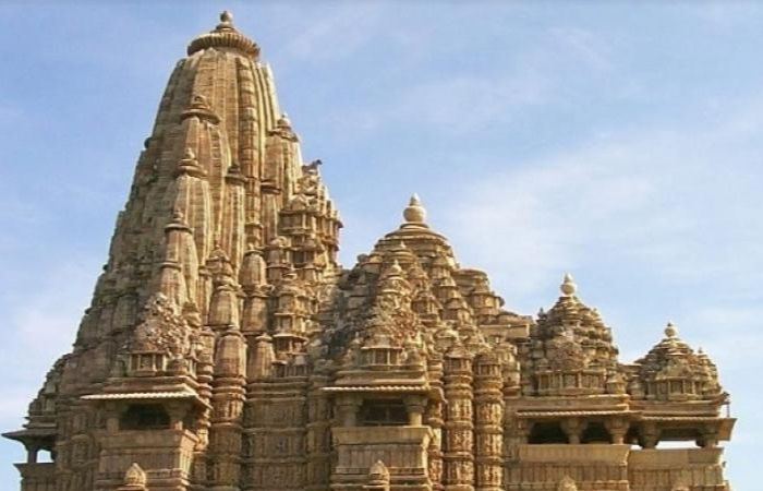 ખજુરાહોના જાવરી મંદિરમાં ભગવાન વિષ્ણુની મૂર્તિનું શીશ કેવું રીતે તૂટ્યું, જાણો સત્ય શું?