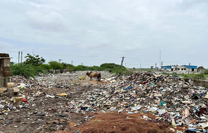 ‘Gardens’ on paper, dump site in reality in Porbandar’s Kutiyana