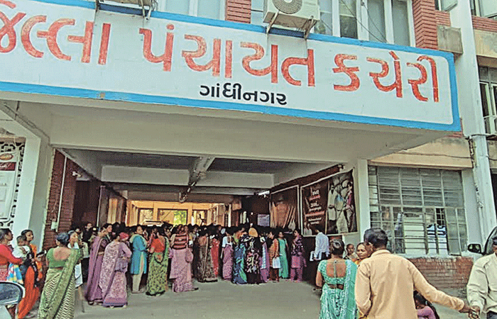 પડતર પ્રશ્નો ઉપરાંત ટેકોની ઓનલાઈન કામગીરી સામે આશાવર્કરોનું હલ્લાબોલ