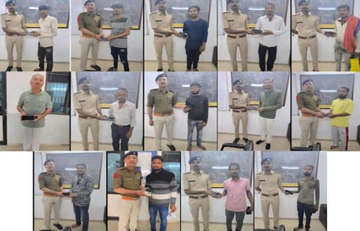 જામનગર પોલીસે ગુમ થયેલા 14 આસામીઓના મોબાઇલ ફોન પોલીસે શોધીને પરત કર્યા