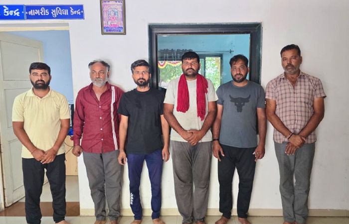 વિરપુરમાં જુદી-જુદી સ્કીમોનાં ઓઠા નીચે કૌભાંડ, છની ધરપકડ