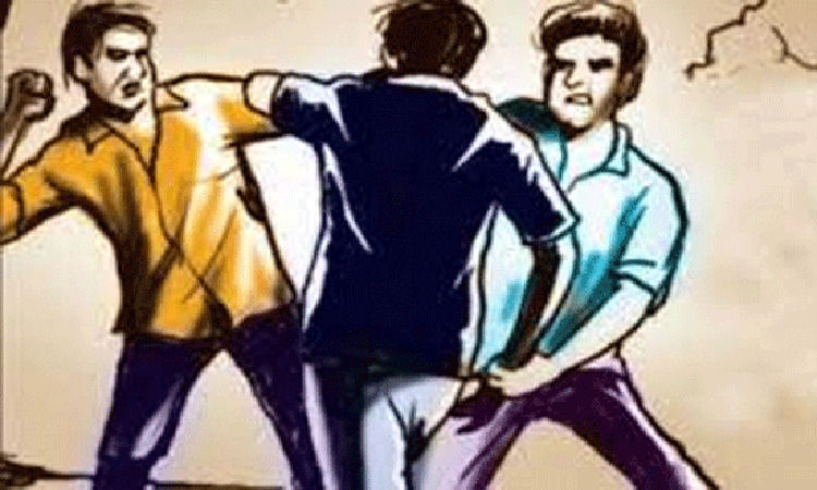 Customer assaults Ahmedabad Union Bank manager over TDS Issue